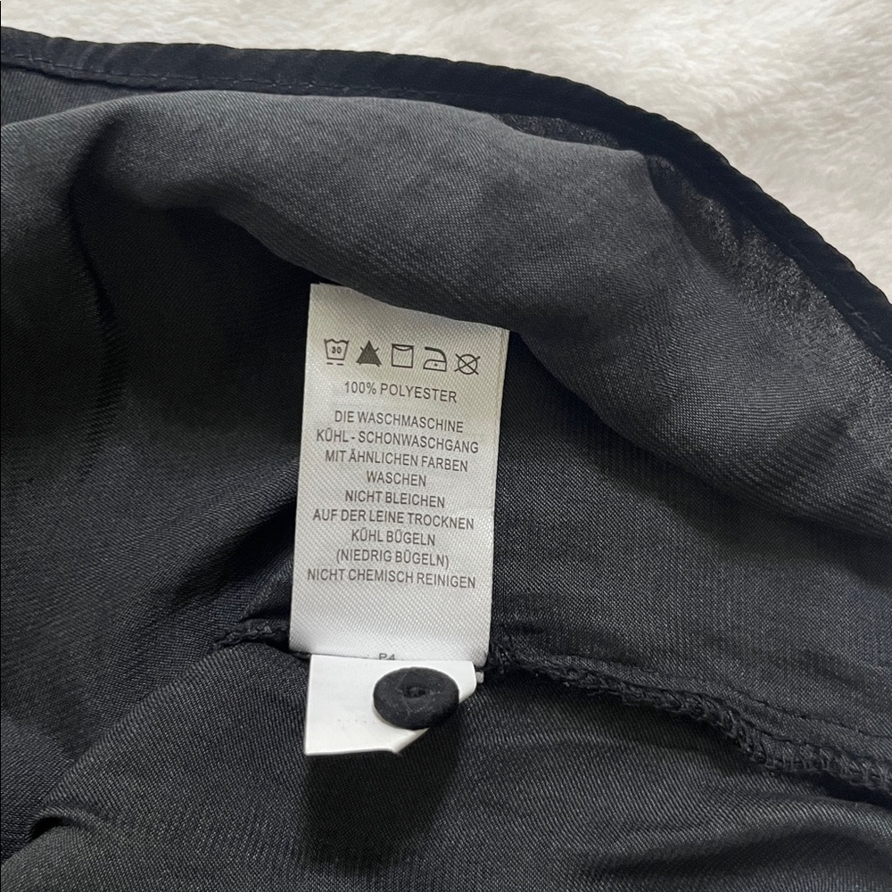 Maison d’ Amelie Black V-Neck Button Blouse - Picture 6 of 8